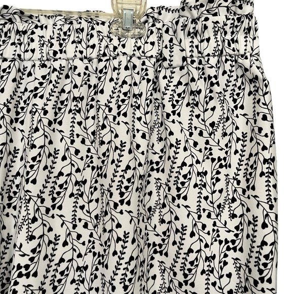 C Est. 1946 Stretch Comfort Pull-on Pants with Black & Cream Pants Sz 26/28 - Picture 3 of 10